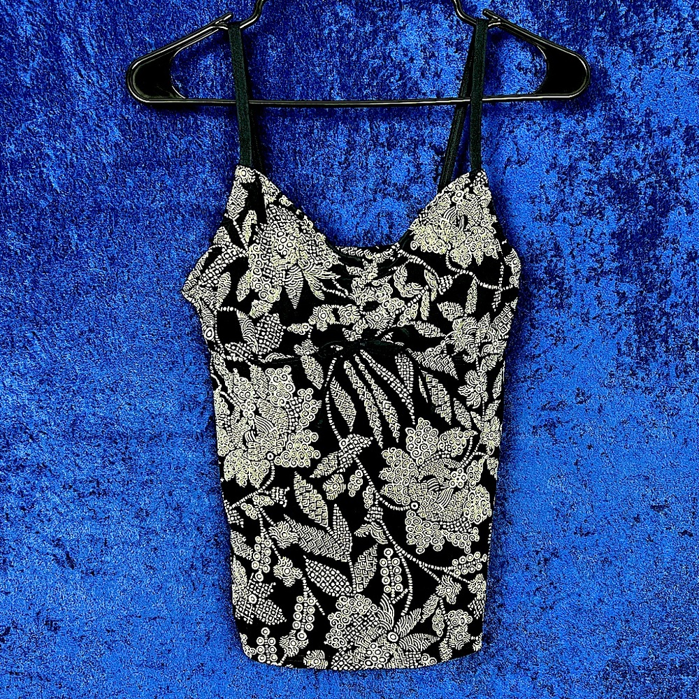 Lands’ End, tankini top, black and white, size 8, underwire bra.
